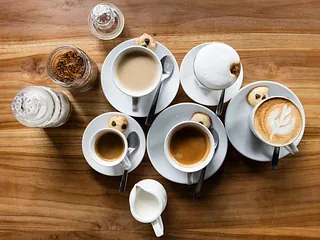 Kaffee und Gebäck für ein gemütliches Beisammensein in der Gemeinde. Analysis
